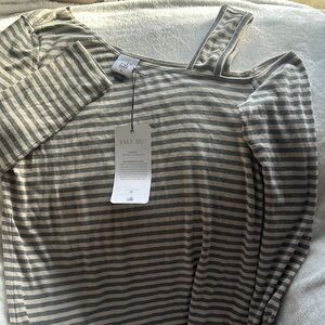 Cabi Thrive Gray and Tan Ribbed Fitted Top